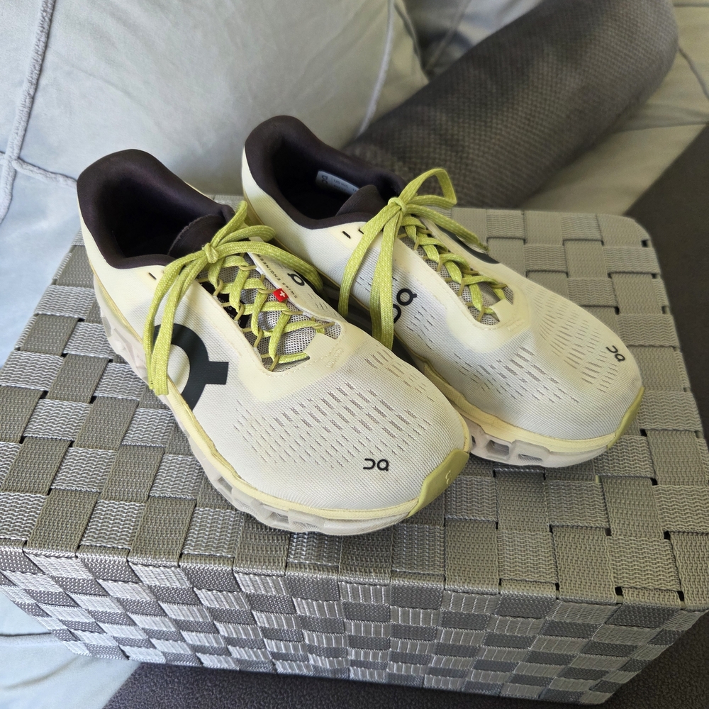 Womens On Running Cloudmonster 2 Shoes